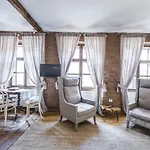 Casa Veche 4*
