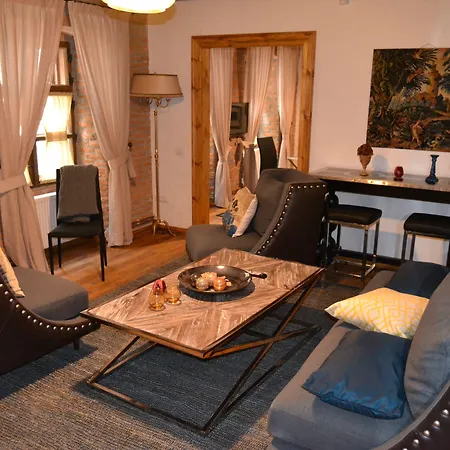 Casa Veche Aparthotel 4*