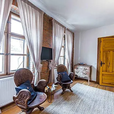 Casa Veche Apartmanhotel 4*