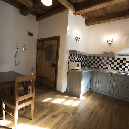 Casa Veche Aparthotel 4*