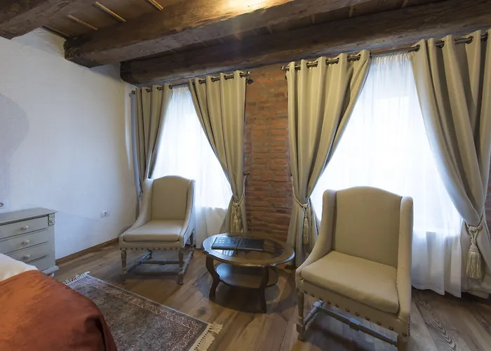 Casa Veche Aparthotel 4*
