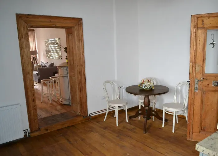 Casa Veche Aparthotel 4*